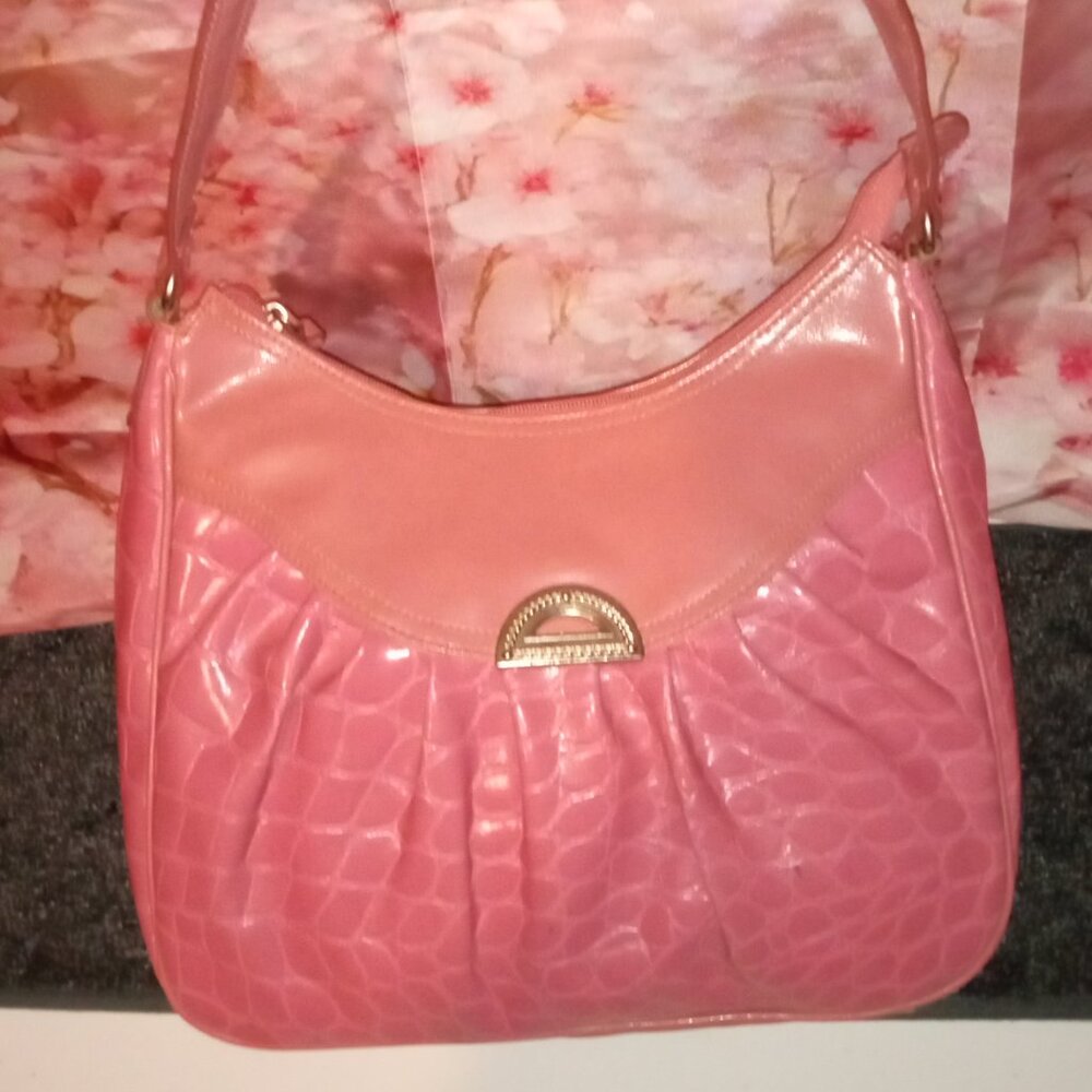 BEAUTIFUL WOMANS PINK BUENO SHOULDER PURSE